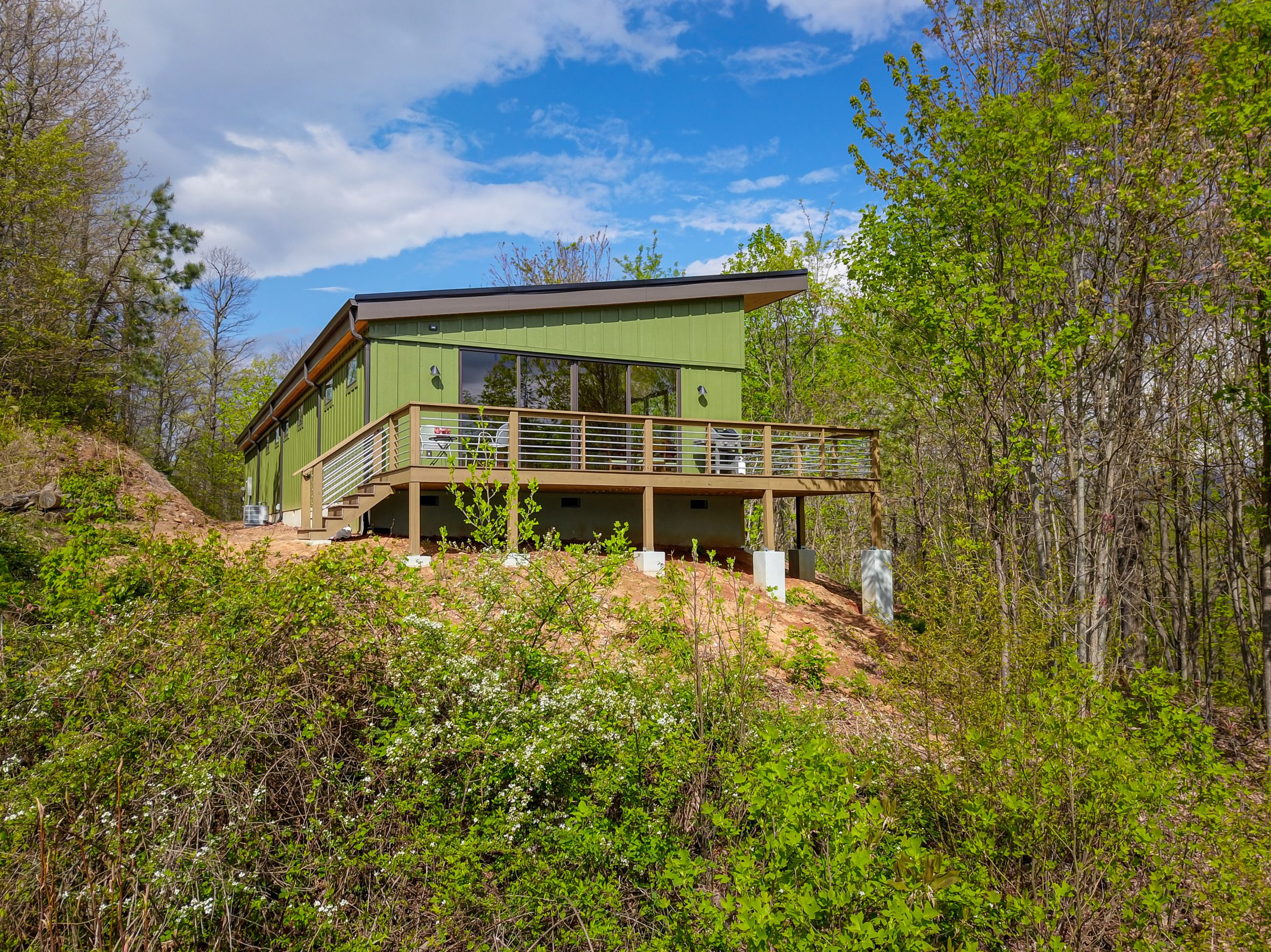 Home in Asheville on steep sloping site with incredible view