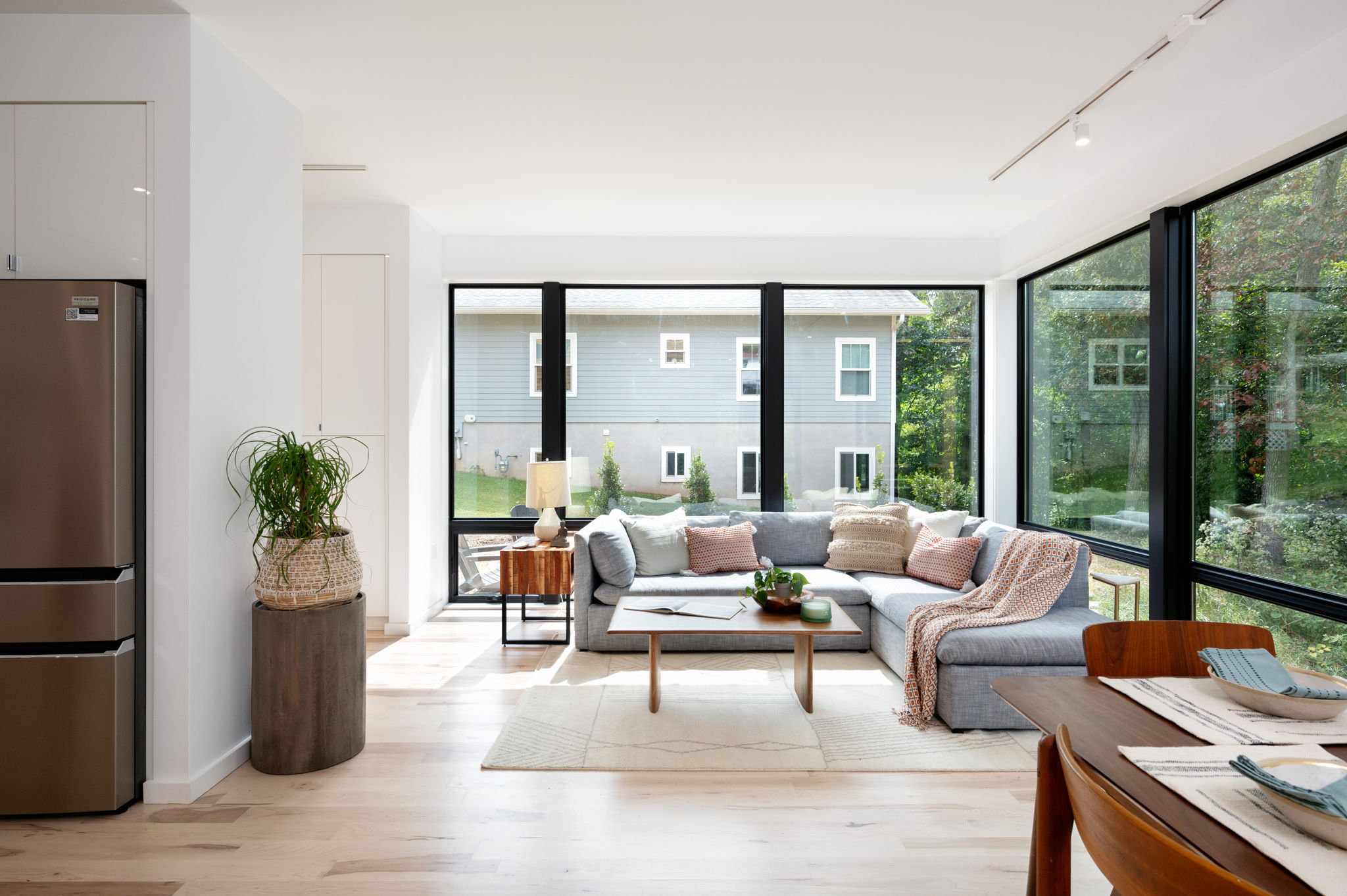 Low-voc living room design